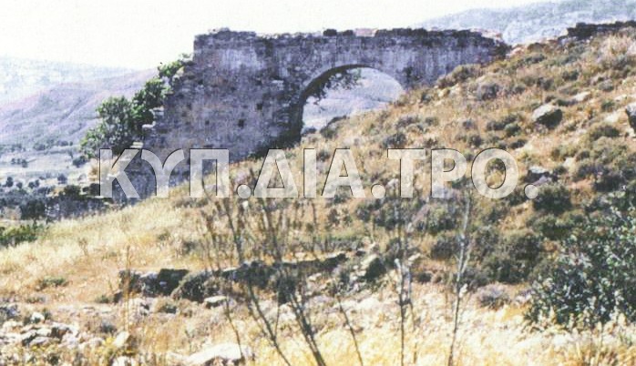 «Ο νερόμυλος της Παναγίας του Σίντη, Πάφος» <br/> Πηγή: Ριζοπούλου-Ηγουμενίδου Ε. (2005), «Οι παραδοσιακοί προβιομηχανικοί μύλοι της Κύπρου», Αρχαιολογία & Τέχνες, 97 (Δεκέμβριος 2005) 