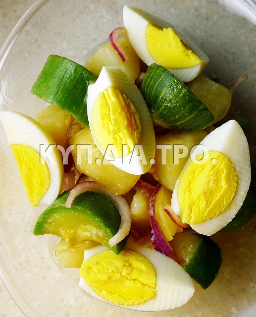Πατατοσαλάτα με αυγά. <br/> Πηγή: chotda, https://www.flickr.com/photos/santos/7478742586